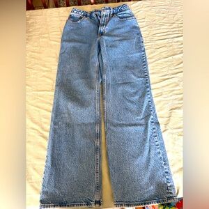 Abercrombie & Fitch  high rise 90’s relaxed Jean curve love
